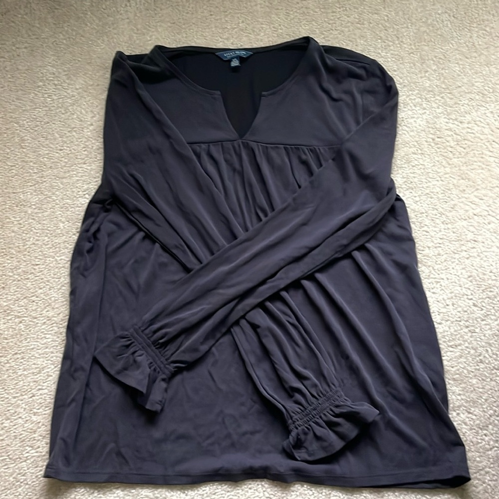 Lucky size Small black blouse